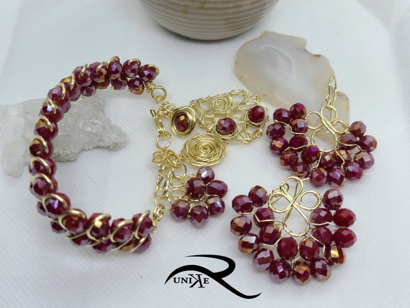 Buy WINE COLOUR GLASS BEADS NECKLACE WITH EARRINGS online from simply_saee-sgquangbinhtourist.com.vn